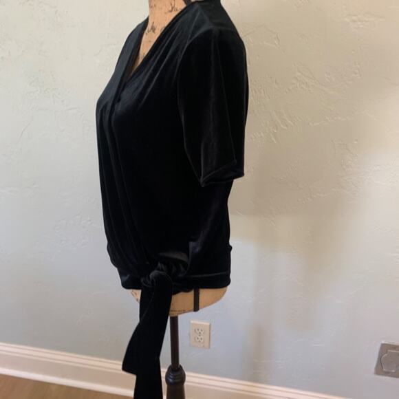 NWT Ann Taylor Velvet Wrap Top Black Large petite v neck holidays short sleeve - Picture 8 of 15